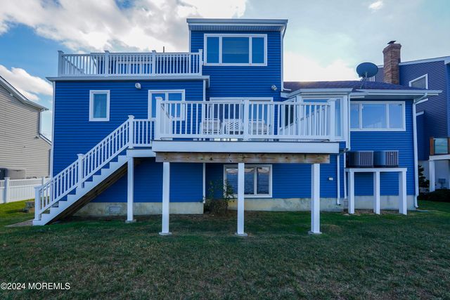 91 Cayuga Avenue, Oceanport, NJ 07757