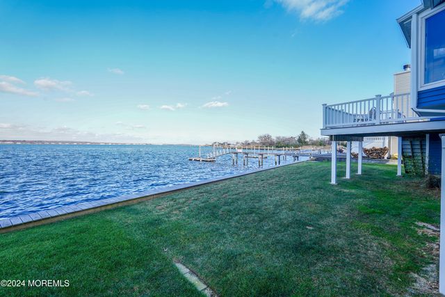 91 Cayuga Avenue, Oceanport, NJ 07757