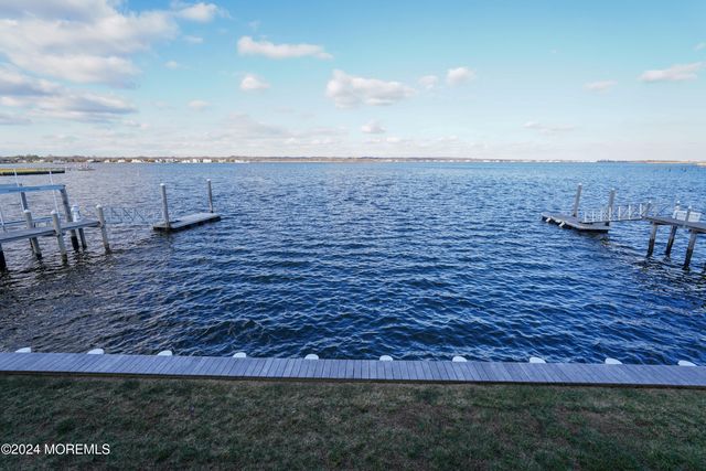 91 Cayuga Avenue, Oceanport, NJ 07757