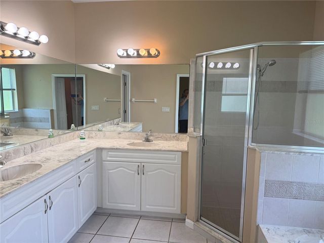 18 POINBURY DRIVE, Palm Coast, FL 32164