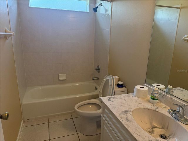 18 POINBURY DRIVE, Palm Coast, FL 32164