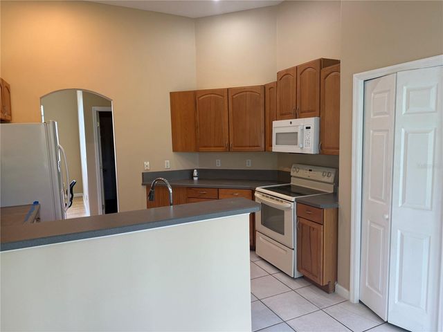 18 POINBURY DRIVE, Palm Coast, FL 32164