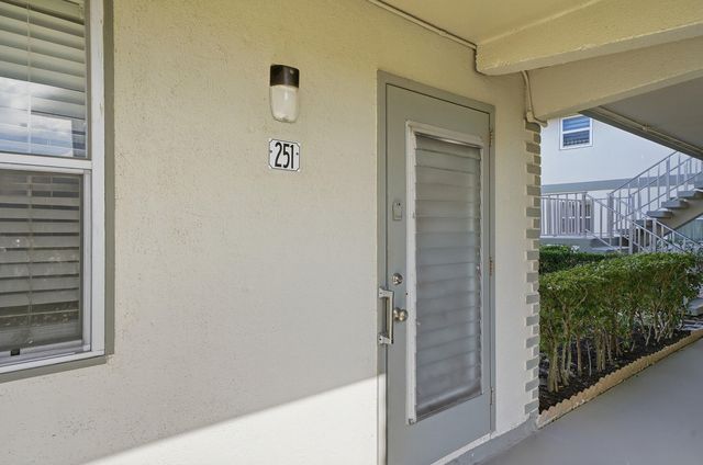 251 Monaco Way, Delray Beach, FL 33446