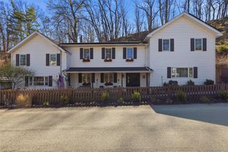 24 Mountain Road, Cornwall On Hudson, NY 12520
