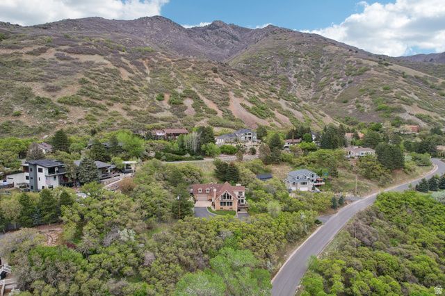 2686 E BONNEVILLE TERRACE DR, South Ogden, UT 84403