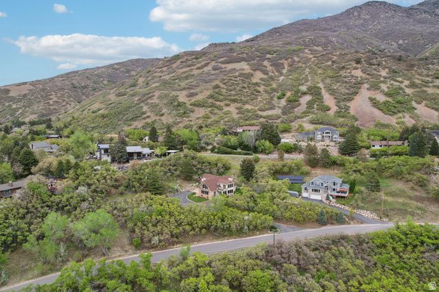 2686 E BONNEVILLE TERRACE DR, South Ogden, UT 84403