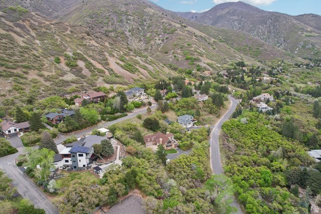 2686 E BONNEVILLE TERRACE DR, South Ogden, UT 84403