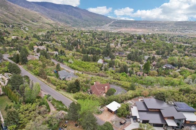 2686 E BONNEVILLE TERRACE DR, South Ogden, UT 84403