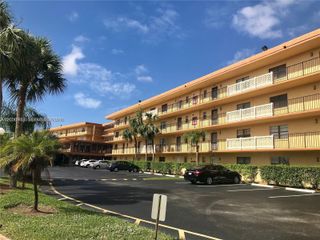 9273 SW 8th St 402, Boca Raton, FL 33428