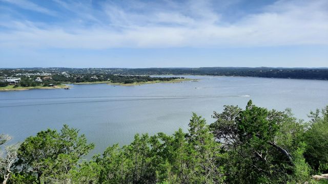 18902 Nicklaus DR, Point Venture, TX 78645