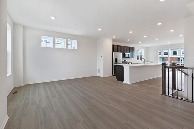 2929 SHOWPLACE Drive, Naperville, IL 60564