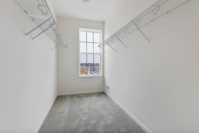 2929 SHOWPLACE Drive, Naperville, IL 60564