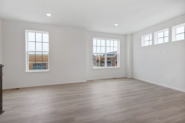 2929 SHOWPLACE Drive, Naperville, IL 60564