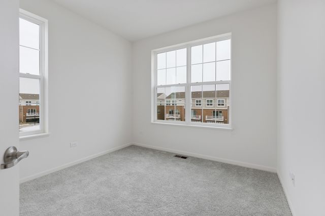 2929 SHOWPLACE Drive, Naperville, IL 60564