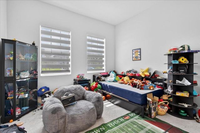 2010 Meadows Drive, Davie, FL 33324