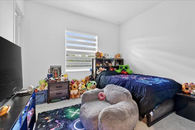2010 Meadows Drive, Davie, FL 33324