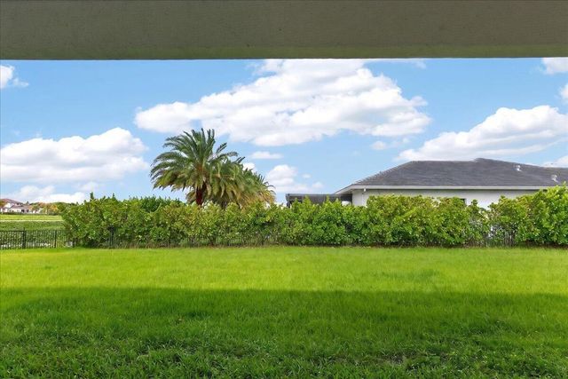 2010 Meadows Drive, Davie, FL 33324