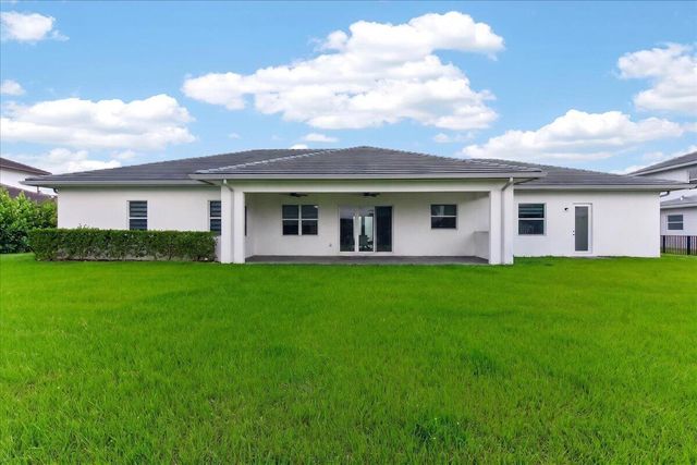 2010 Meadows Drive, Davie, FL 33324