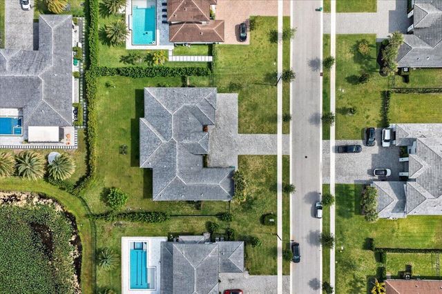2010 Meadows Drive, Davie, FL 33324