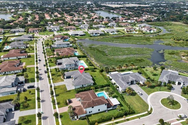 2010 Meadows Drive, Davie, FL 33324