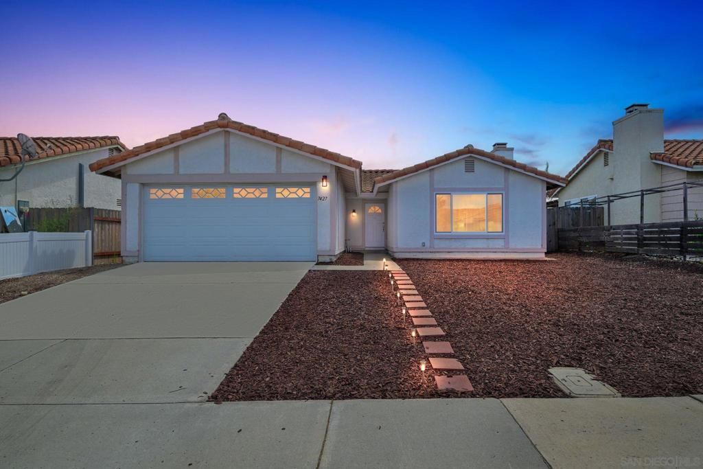 7427 Kamwood St, San Diego, CA 92126