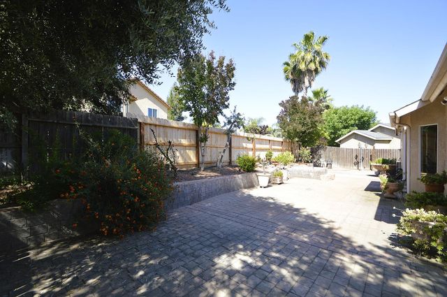2976 E Christopher Drive, Fresno, CA 93720