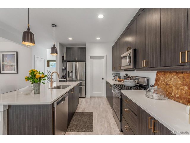 21451 E 60th Ave, Aurora, CO 80019