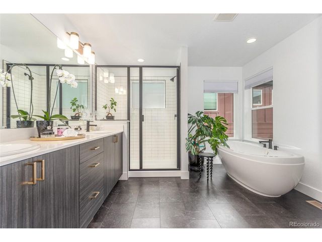 21451 E 60th Ave, Aurora, CO 80019