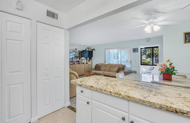 103 Lake Pine Circle Circle D-1, Greenacres, FL 33463