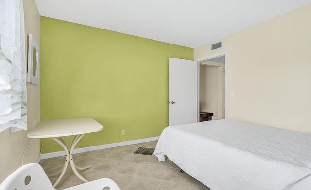 103 Lake Pine Circle Circle D-1, Greenacres, FL 33463