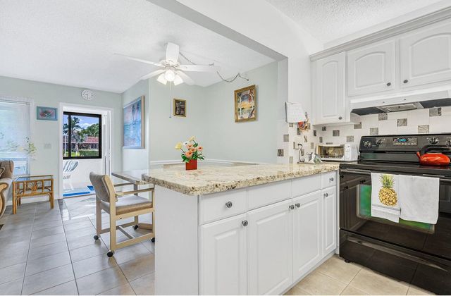 103 Lake Pine Circle Circle D-1, Greenacres, FL 33463