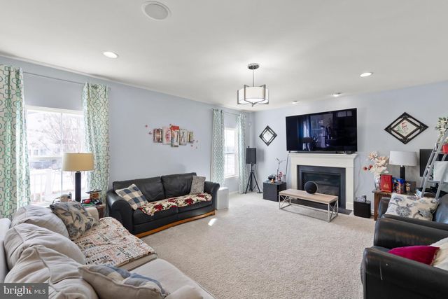 100 FLYFOOT DR, Stephenson, VA 22656