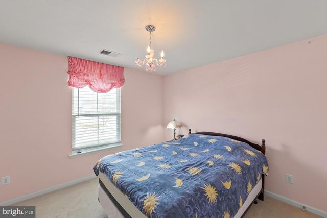 100 FLYFOOT DR, Stephenson, VA 22656