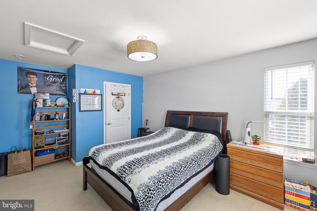 100 FLYFOOT DR, Stephenson, VA 22656