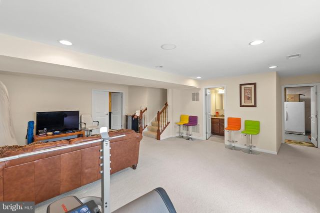 100 FLYFOOT DR, Stephenson, VA 22656