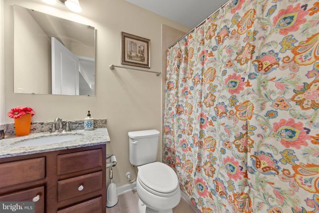 100 FLYFOOT DR, Stephenson, VA 22656