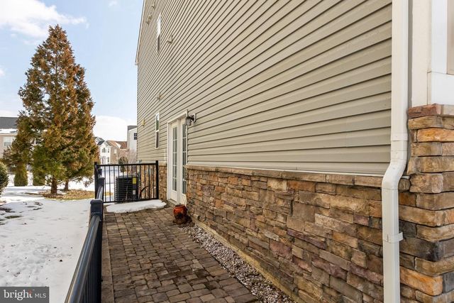 100 FLYFOOT DR, Stephenson, VA 22656