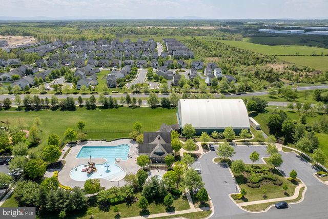 100 FLYFOOT DR, Stephenson, VA 22656