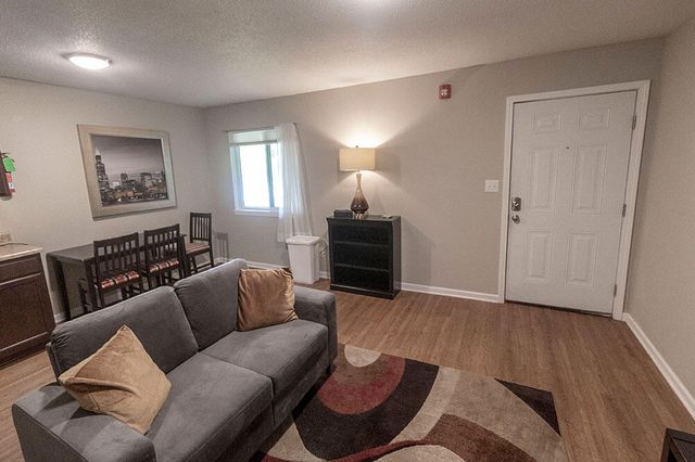 105 N GARTH AVE 36, Columbia, MO 65203