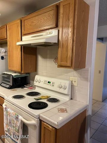 4652 S Calle Madrid, Tucson, AZ 85714