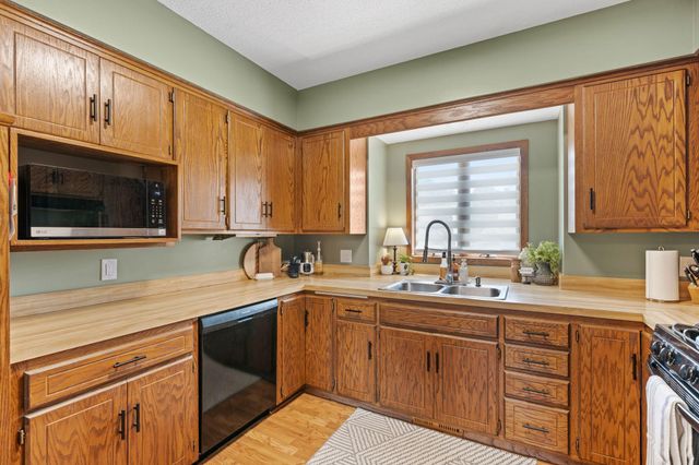 5560 W 131st Street, Savage, MN 55378