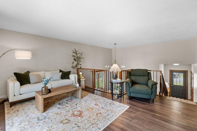 5560 W 131st Street, Savage, MN 55378