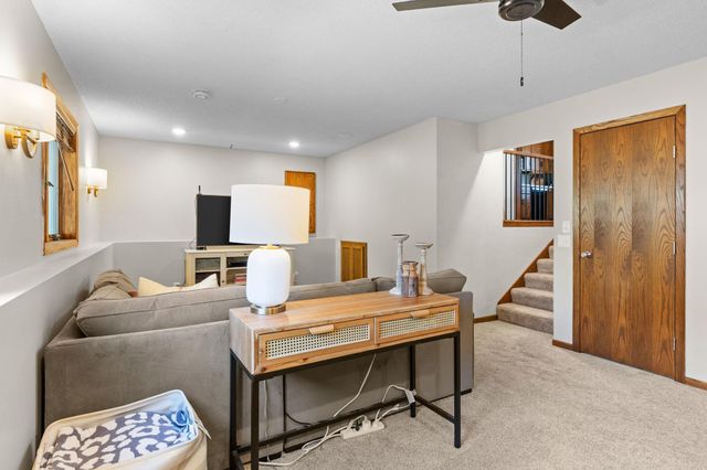 5560 W 131st Street, Savage, MN 55378