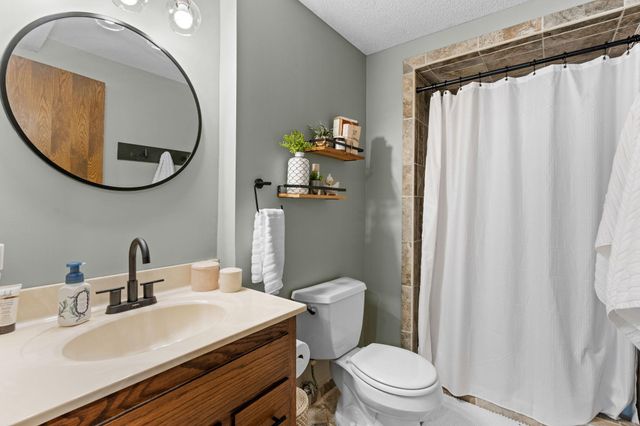 5560 W 131st Street, Savage, MN 55378