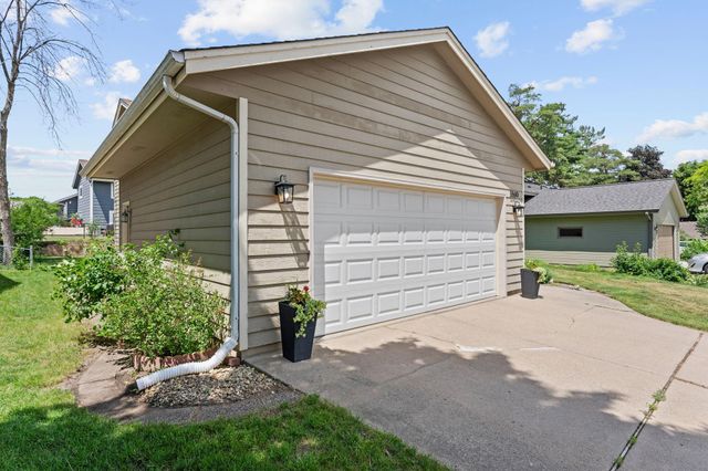 5560 W 131st Street, Savage, MN 55378