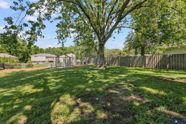 5720 Dogwood Drive, Lincoln, NE 68516