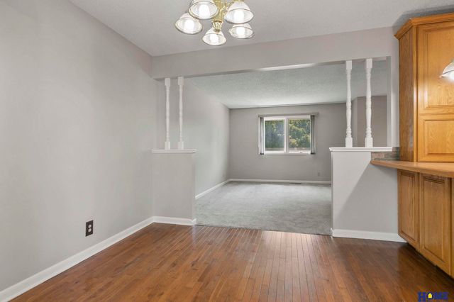 5720 Dogwood Drive, Lincoln, NE 68516