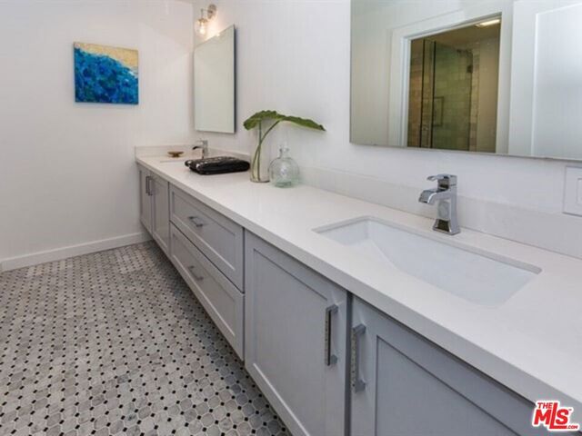 4300 Via Dolce 214, Los Angeles, CA 90292