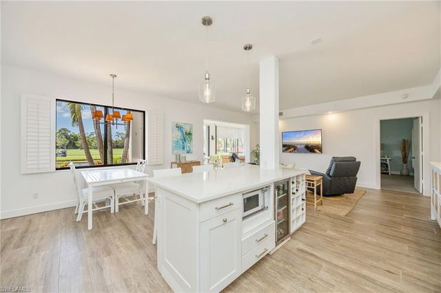 312 Bears Paw TRL, Naples, FL 34105