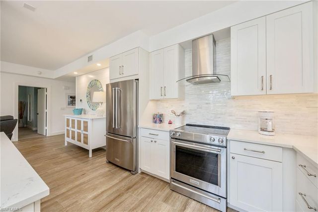 312 Bears Paw TRL, Naples, FL 34105